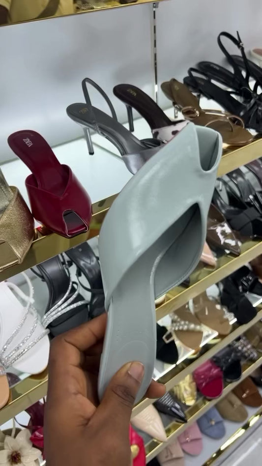 Shoe 16